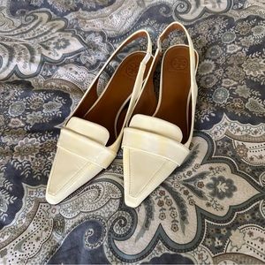 Tory Burch Ivory Flats Size 7